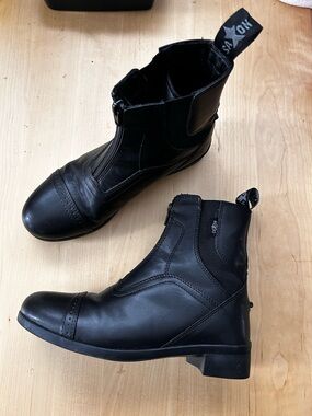 Saxon Women’s riding boots